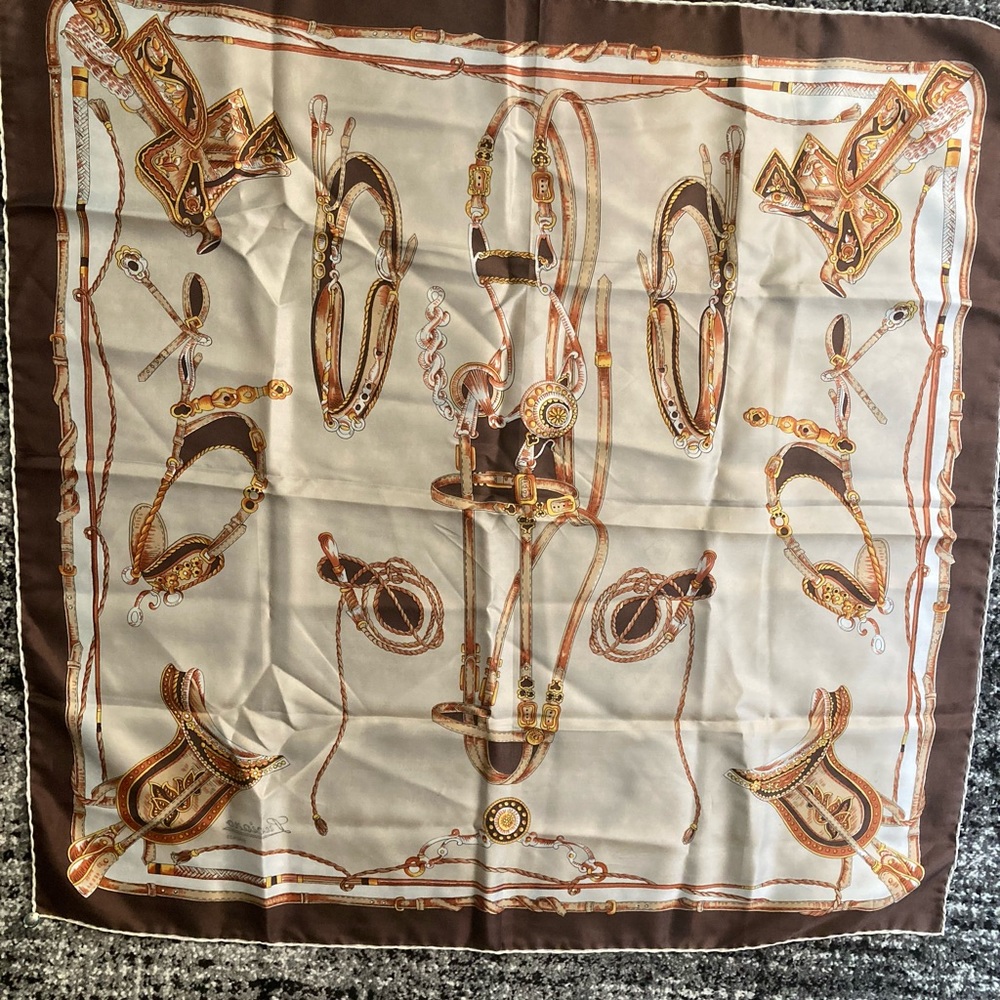 100% Luciano silk scarf